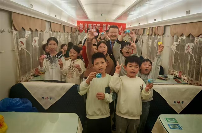 上海三队：列车上的中秋节你赶上了吗？